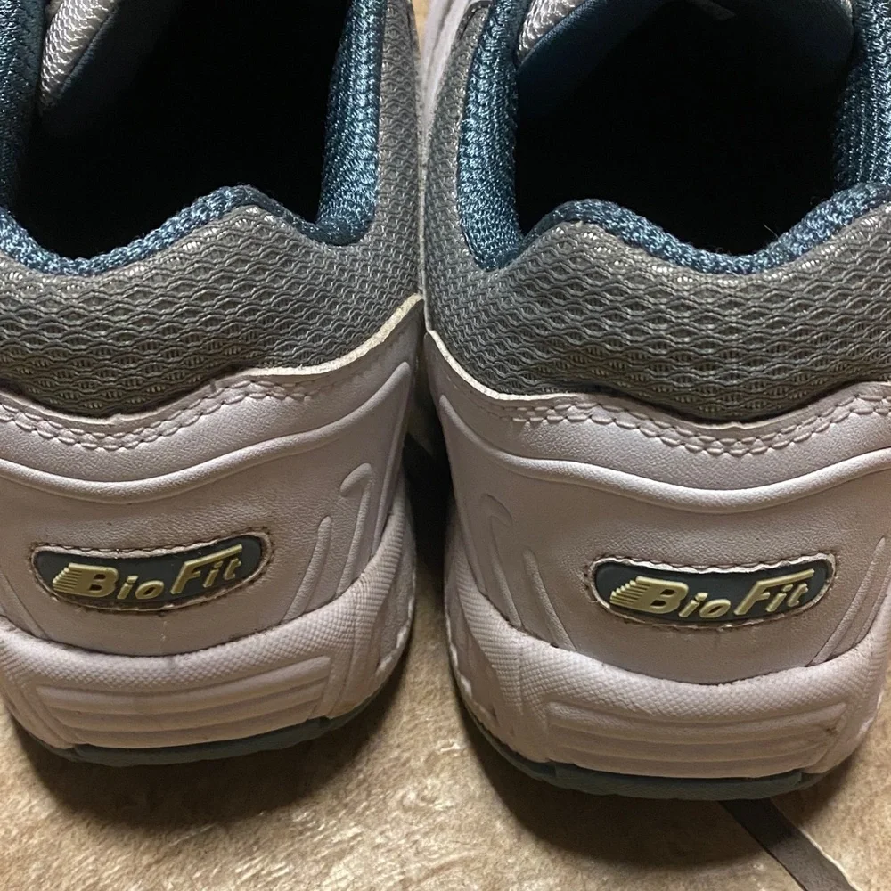 Biofit Women’s Leather 9.5W Orthofeet Sneakers Activewear Lifestyle